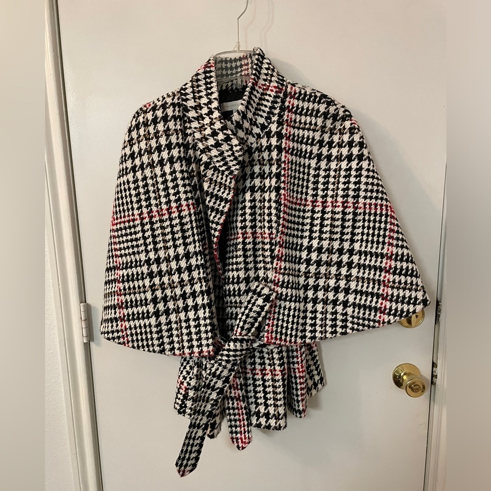 NY&Co plaid elbow length capelet L/XL